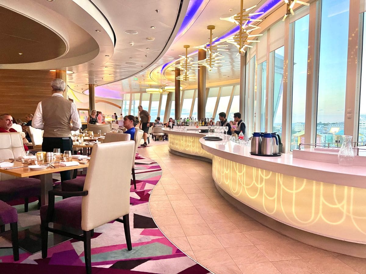 Oasis of the Seas Suites - What to Know before Booking